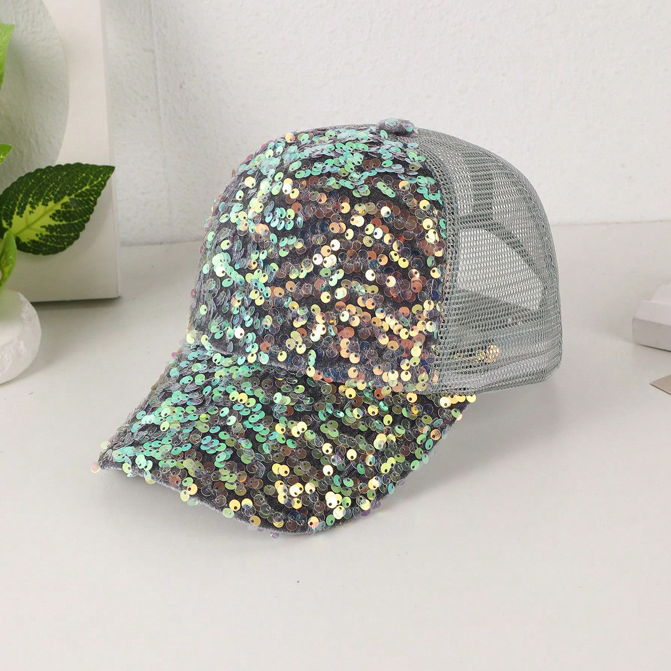 Sequin-Embroidered Mesh Baseball Cap with Sunshade – Breathable Trendy Hat