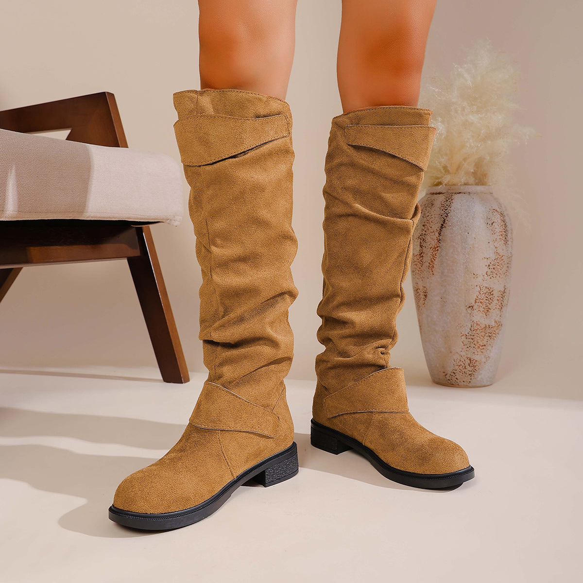 Pleated Flat-Bottom Western Cowboy Boots with Belt Buckle